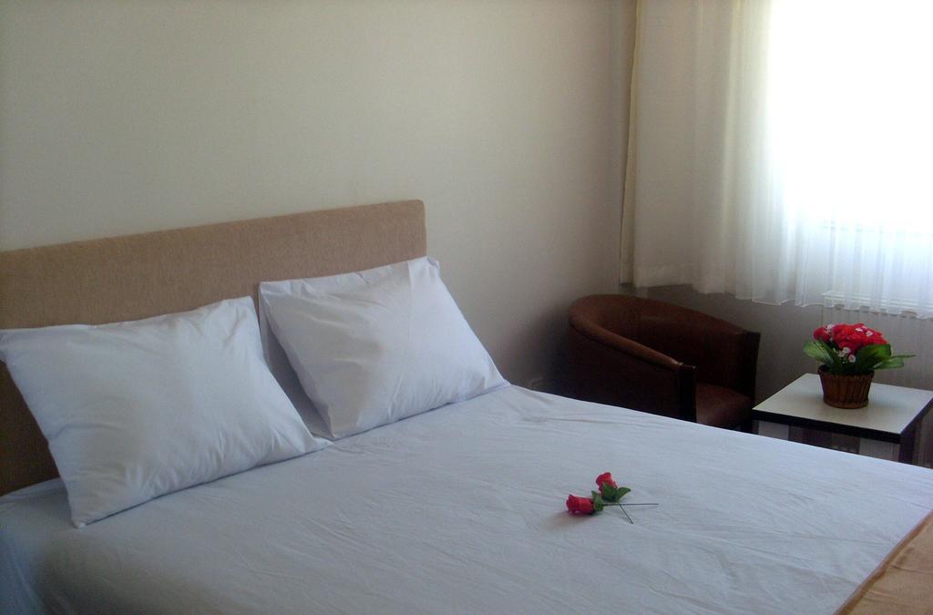 Butik Ertur Hotel Dogubayazit Quarto foto